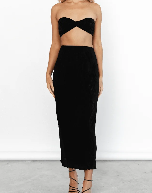 Night Before Plisse Crop Top (Black)