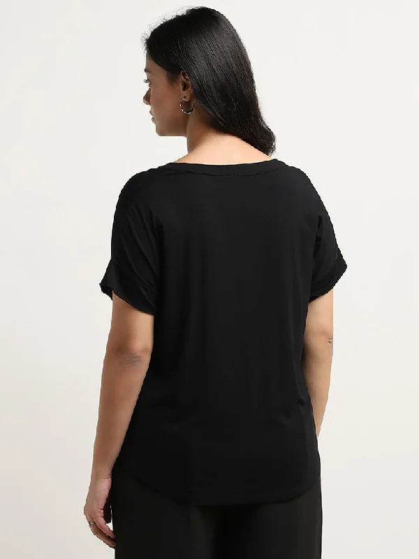 Gia Black Solid Top